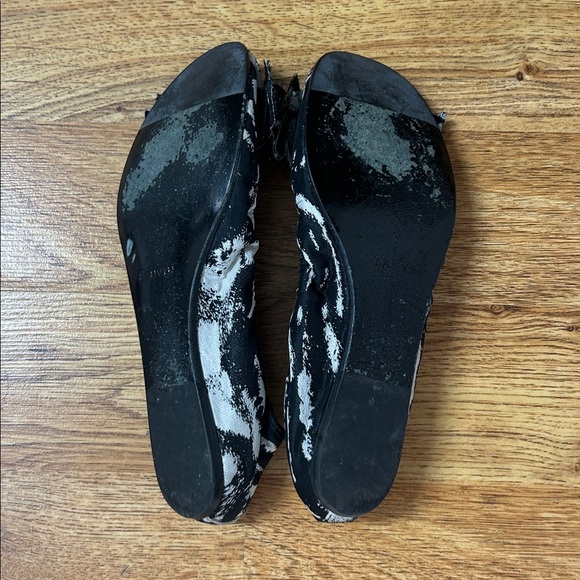 Lanvin Black and White Patterned Flats 7 1/2 - Picture 5 of 8